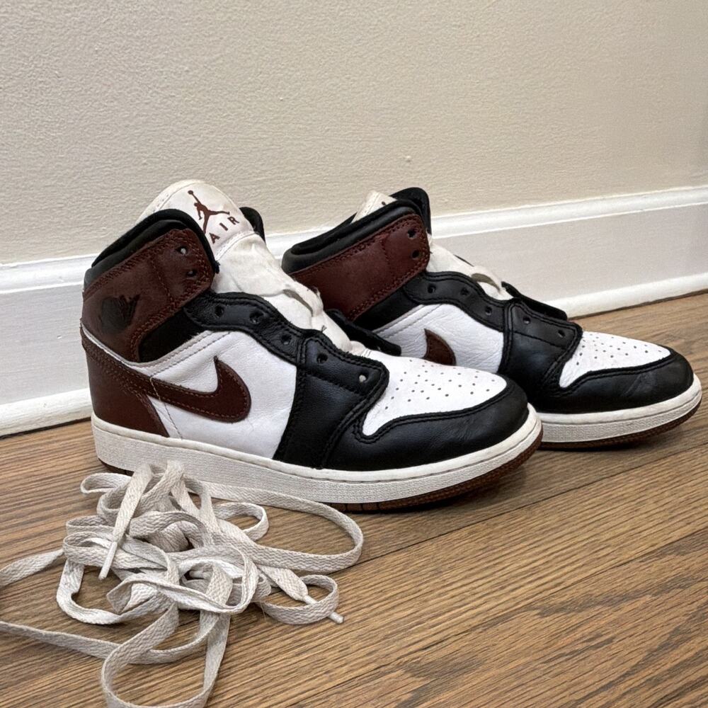 Nike Air Jordan 1 Mid SE GS AJ1 HF3193-102 White Dark Pony Kids Youth 5.5Y